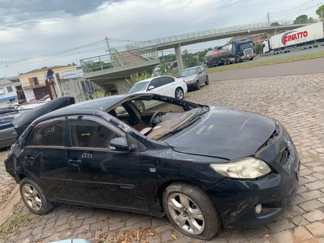 Corolla 2010 em peças SUCATA 