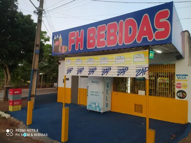 Casa com distribuidora Região Noroeste