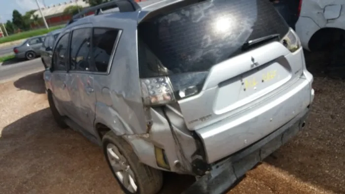 Sucata Mitsubishi Outlander V6 Para Peças 