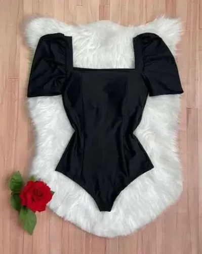 Body manga curta princesa suplex poliamida preto e branco 