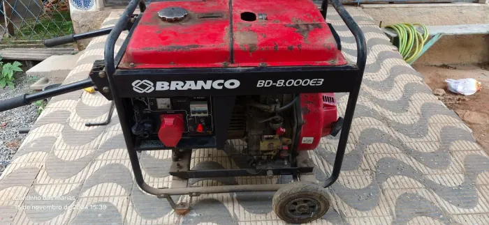 Gerador Branco BD-8.000E3 a diesel.
