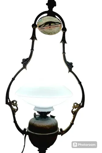 lustre de teto antigo de bronze com cúpula de opalina