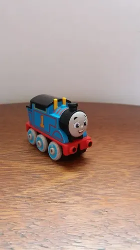 Thomas e seus amigos (Thomas and his friends) brinquedo trenzinho da Mattel