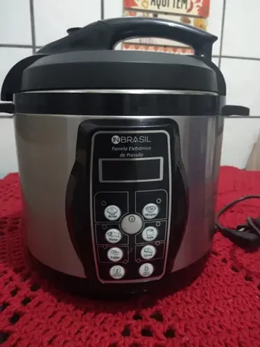 Vendo panela de pressão elétrica 4L 250