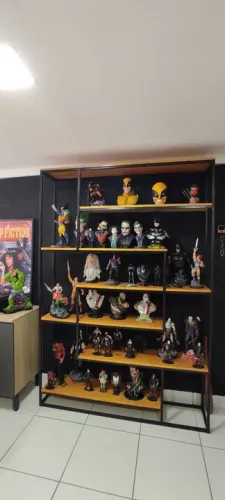 Vendo coleção com 54 Action figures