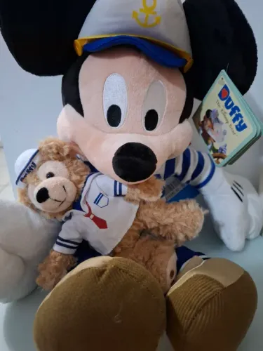 Mickey Marinheiro com Duffy