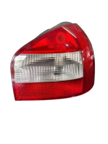 LANTERNA AUDI A3 LADO DIREITO 
