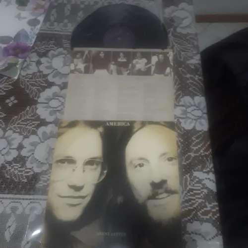 Vinil America - Silent Letter