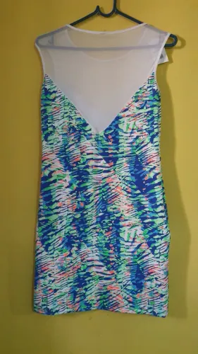 vestido estampado com tule