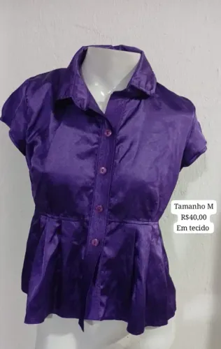 Blusa feminina tamanho M em tecido