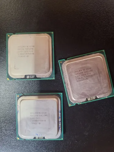 3 Processadores Intel