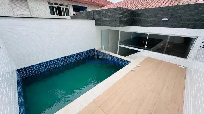 Sobreposta alta à venda 4 suítes piscina garagem Embaré Santos/SP
