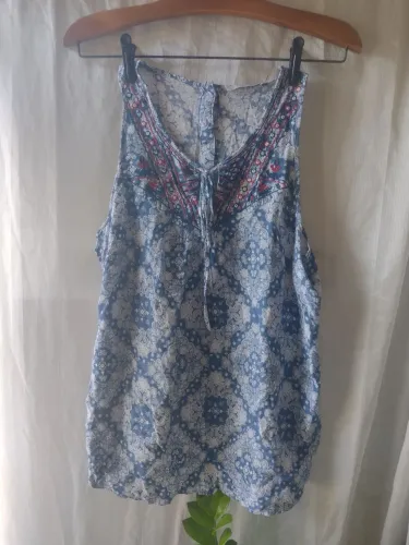 Camiseta em viscose feminina