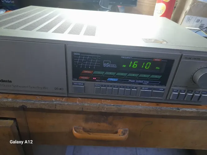 Receiver liga mais não tem som só barulho nas caixas