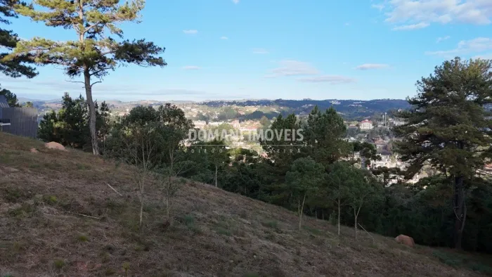 Ampla Área de Terreno com mais de 5.500,00 na Região do Atalaia - Campos do Jordão/SP