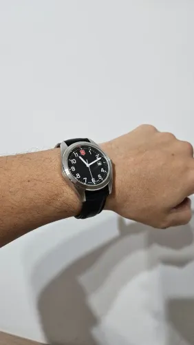 Relógio Victorinox Garrison