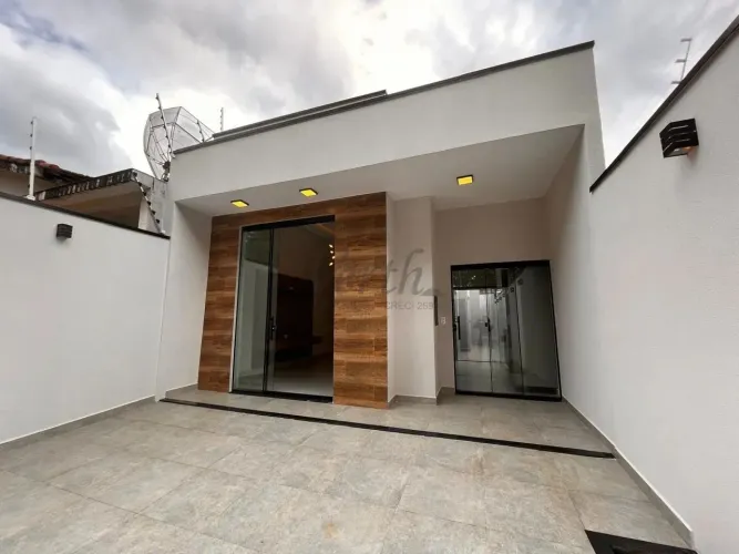 CASA PARA VENDA COM 03 QUARTOS, SENDO 01 SUÍTE NO LOT. PARQUE ITACOLOMY EM MOGI GUAÇU/SP.