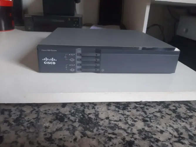 Roteador CISCO 867VAE-K9