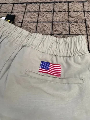 Bermuda mauricinhoboldo verdulgo com Detalhe de Bandeira Americana