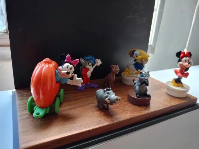 Bonecos DISNEY 