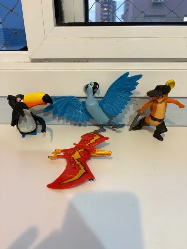 Bonecos diversos, 15,00 cada, ler descrição