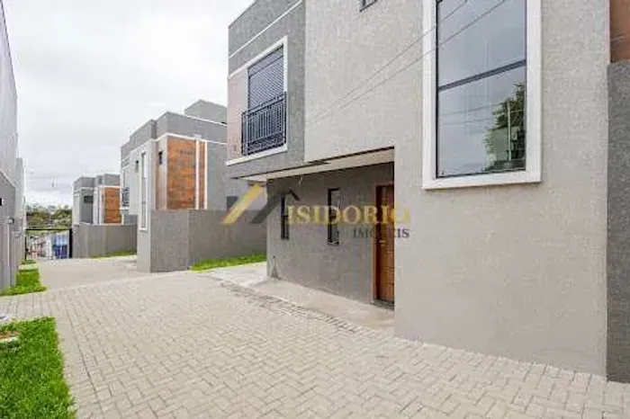 SOBRADO NOVO C/ ARQUITETURA MODERNA! 03 QTOS., SUÍTE, SACADA