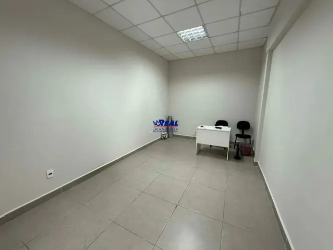Oportunidade, excelente sala para locação no coração do Barreiro!