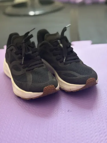 Tênis Corre 4 preto