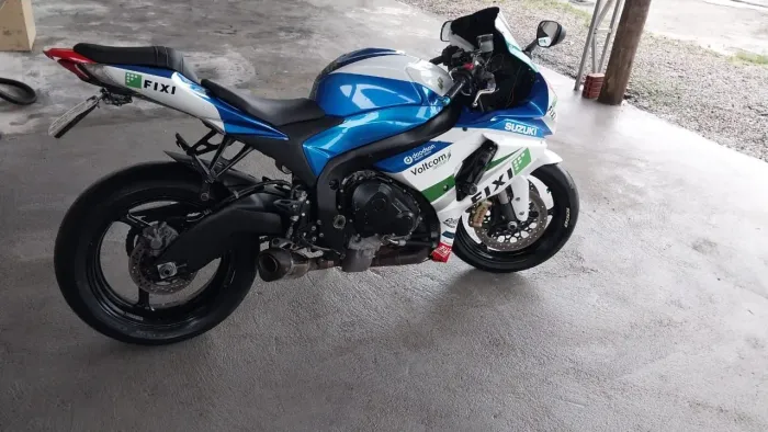 Oportunidade suzuki GSX-R 1000
