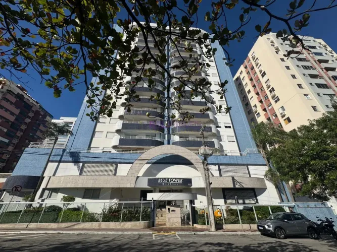 Apartamento com 191 m2 com piscina no Kobrasol - São José
