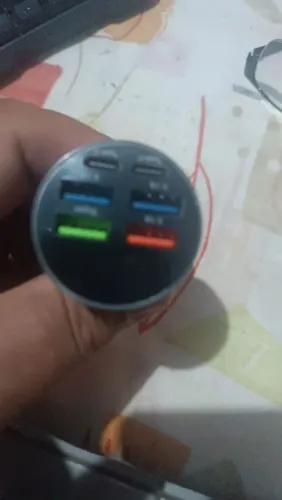 Carregador veicular para celular 