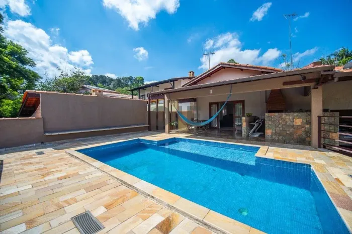 Casa Térrea com 3 dormitórios, sendo 3 suítes para venda - Granja Viana - Cotia/SP