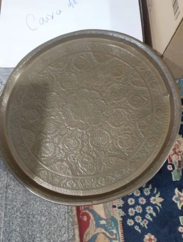 Bandeja em bronze século XIX.