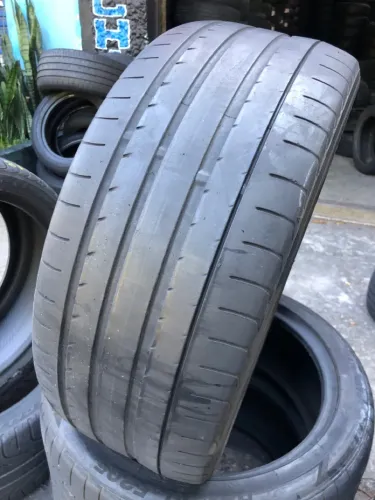 Pneu 235/40/18 por 490$ Yokohama seminovo peça única