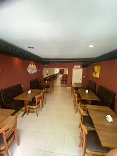 Restaurante de buffet na Vila Cruzeiro