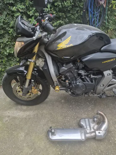 Hornet 600 2010 / 24.727 KM ORIGINAIS.