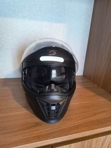Capacete Race tech Volt 58 - Usado apenas uma vez