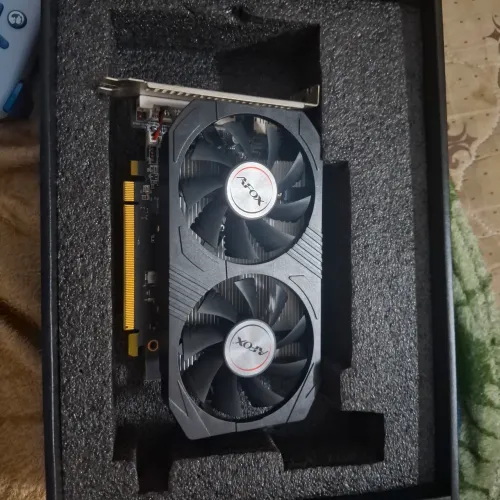 PLACA DE VÍDEO RX 550