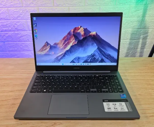 Notebook Samsung i7 11th, 8GB RAM, SSD NVMe 256GB, Tela 15,6 Full HD