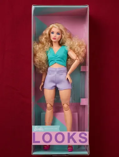 Boneca Signature Looks Loira Barbie Hjw83