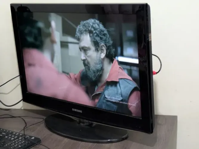 TV Samsung 32 polegadas - excelente estado
