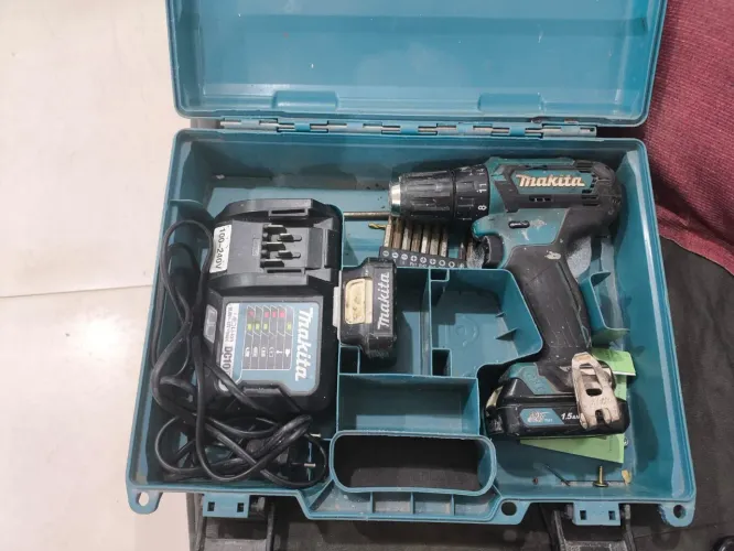 Parafusadeira Makita 12 v