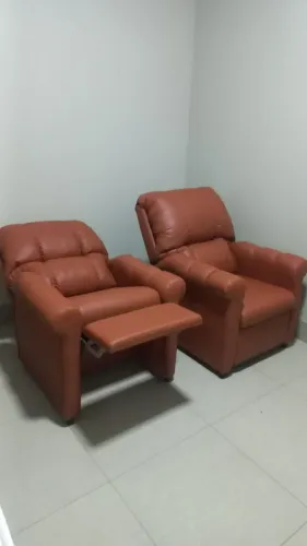 Poltrona reclinável em Goiânia  a pronta 