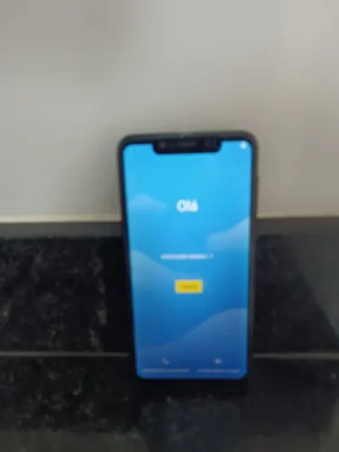 Motorola One 64GB / 4GB RAM - Ótimo Estado + Capinha de Brinde!