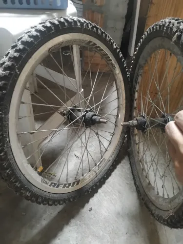 Par de rodas aro 16 para bicicleta (VZAN Aero Escape 260)