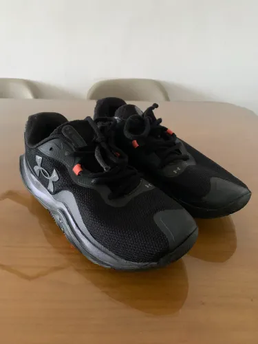 Tênis Under Armour