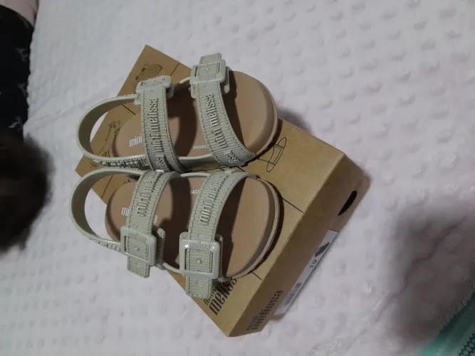 Mini melissa semi nova