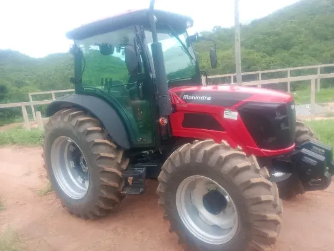 TRATOR MAHINDRA 7095 CABINADO + ENSILADEIRA