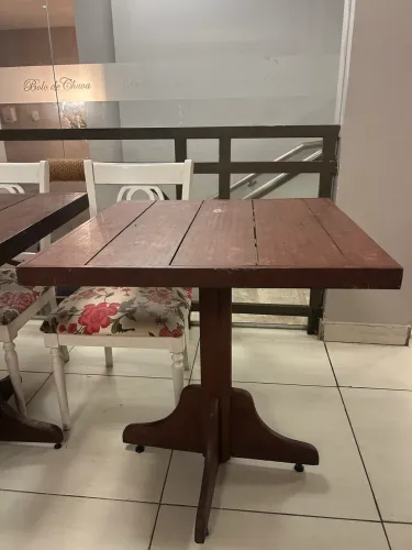 Mesa 4 lugares madeira maciça 