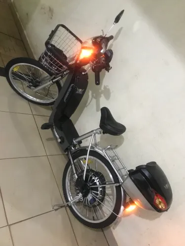 BICICLETA ELÉTRICA VELOSTER